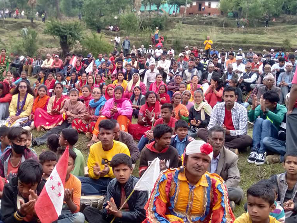आजदेखि मौन अवधि शुरु हुँदै, भोट माग्ने अन्तिम कसरतमा बैतडीका उम्मेदवार 
